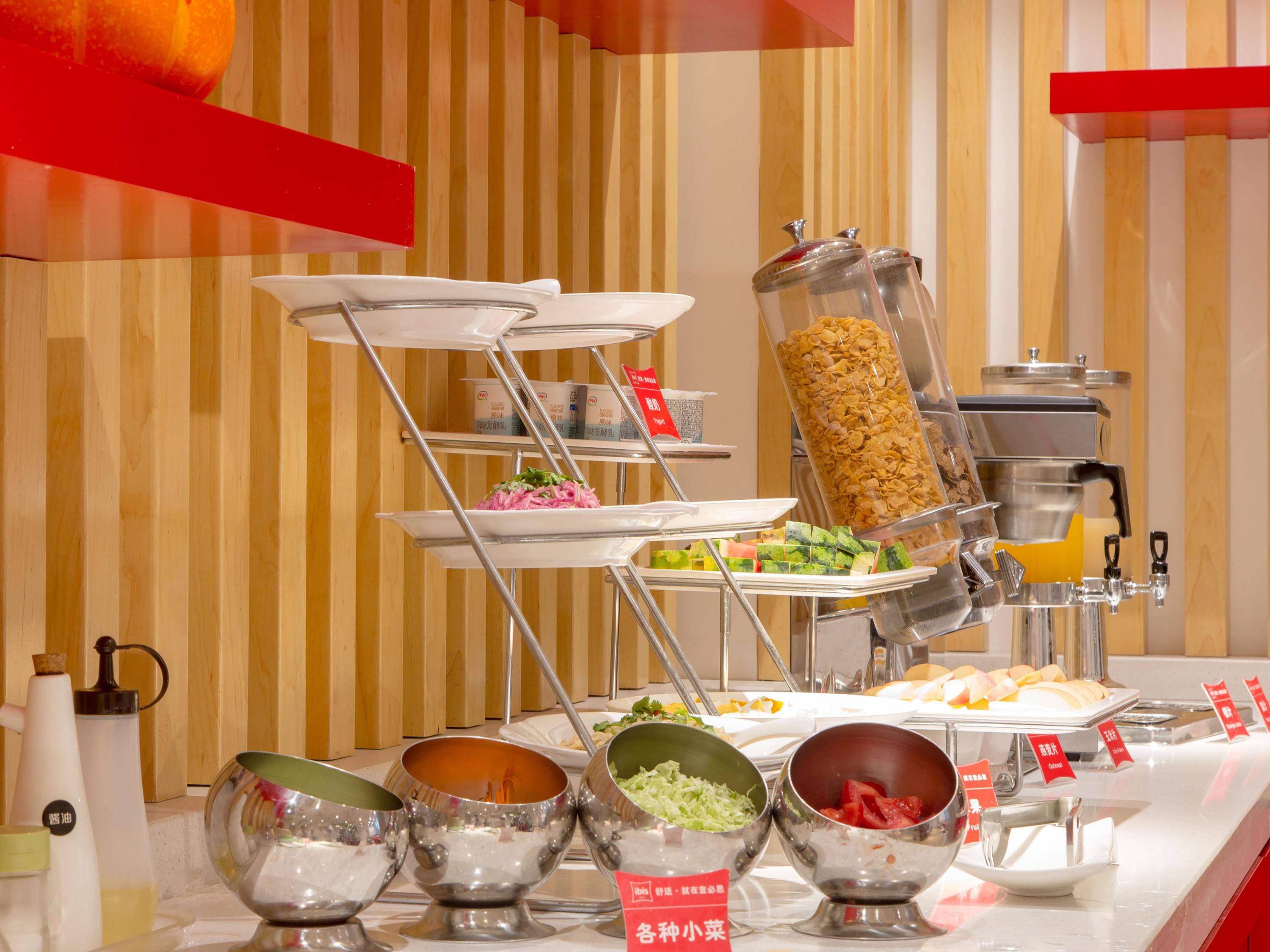 Готель Ibis Lanzhou Wuquan Square Екстер'єр фото
