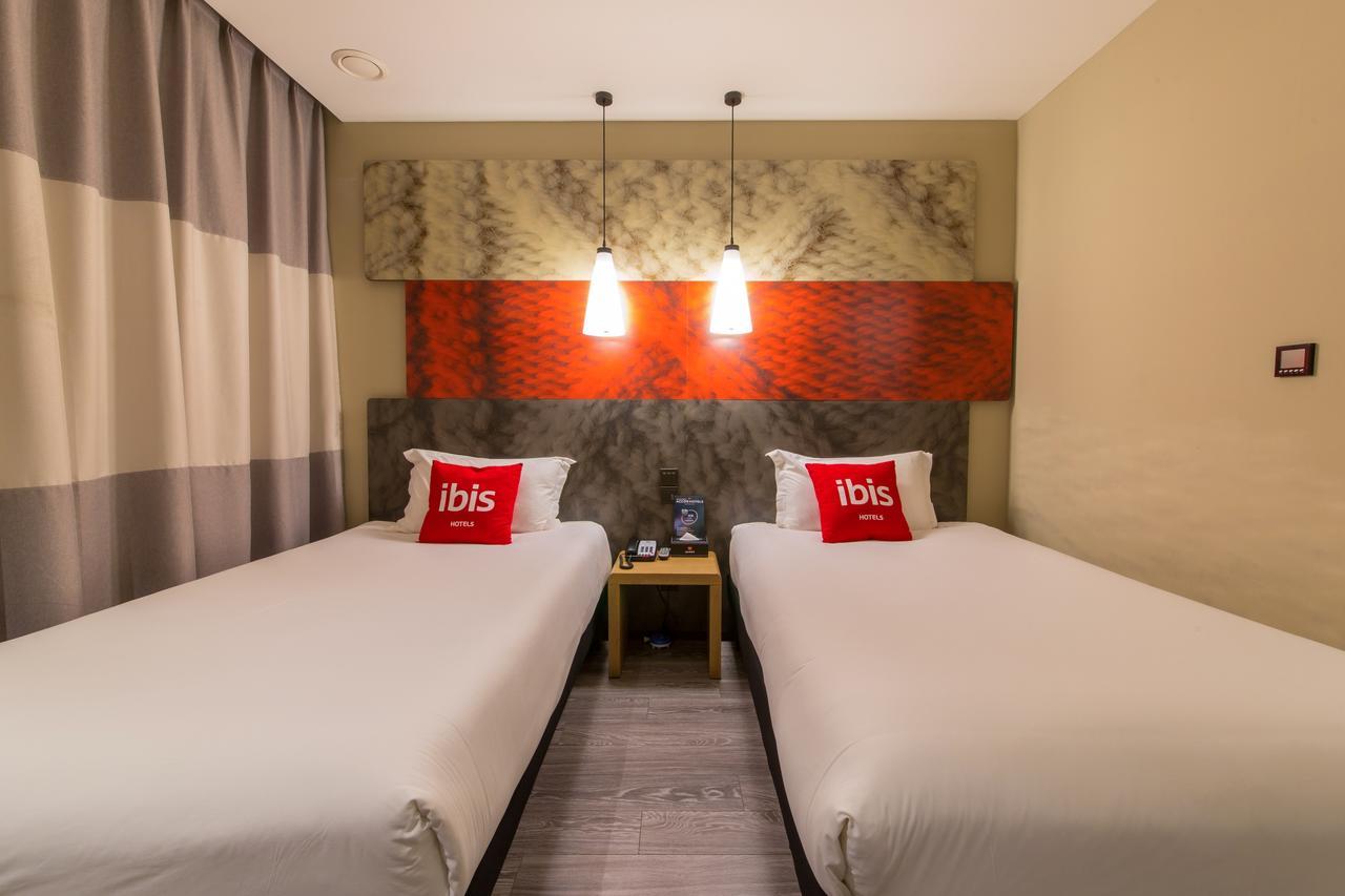 Готель Ibis Lanzhou Wuquan Square Екстер'єр фото